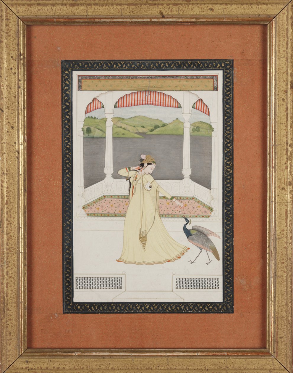 Senhora seduzindo um pavão com um colar de pérolas, c.1800 (guache e ouro sobre papel) 作： インドの学校