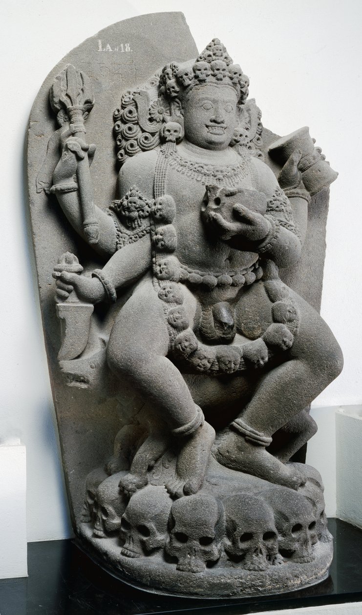 バイラヴァ、1300年頃（安山岩） 作： インドネシア語学校