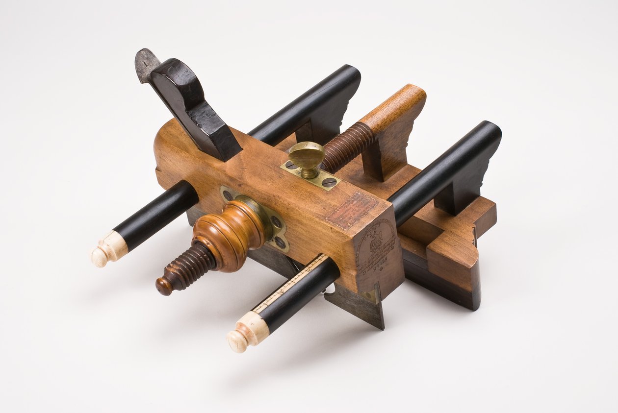 3アームの弓飛行機、1833-39年頃（ブナ、ツゲ、エボニー、ローズウッド、真鍮、スチール、アイボリー） 作： イスラエル白
