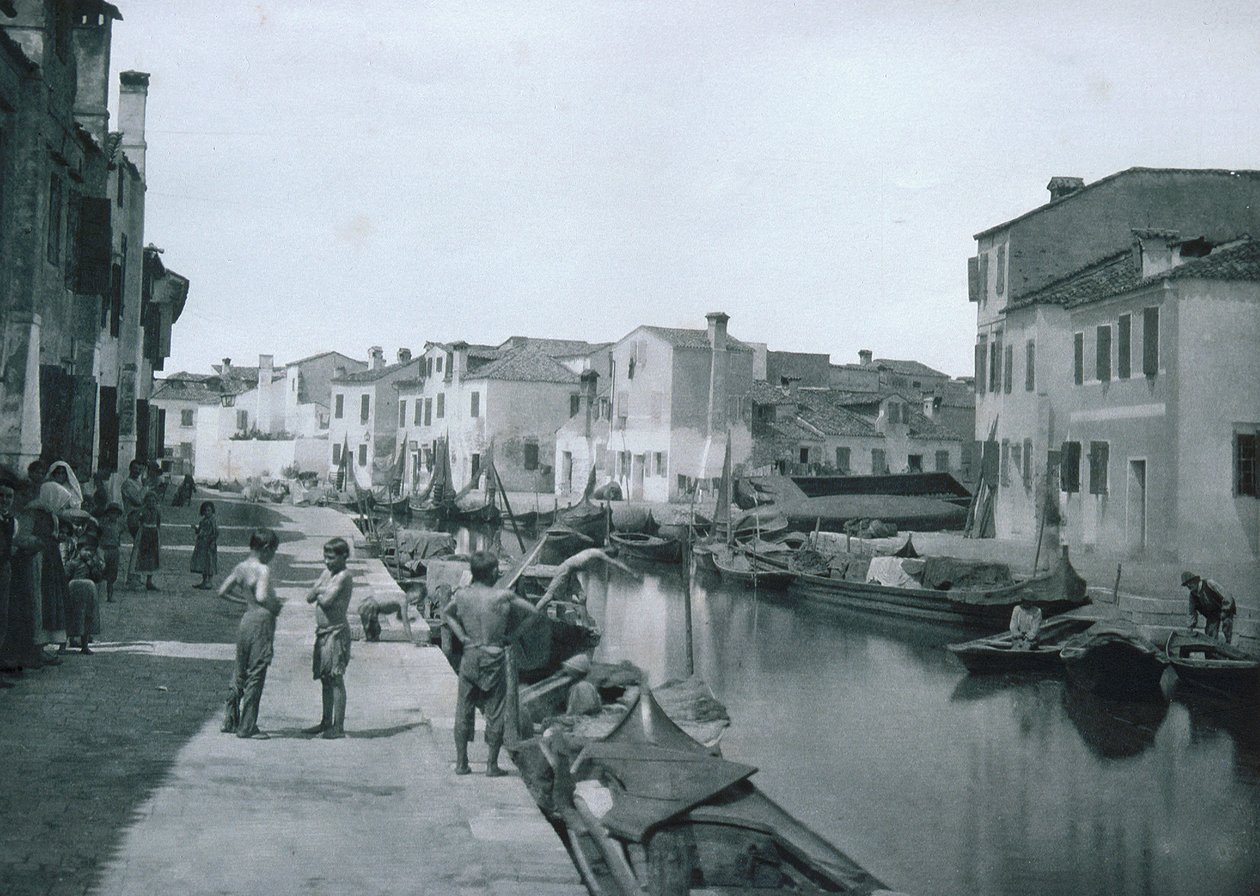 運河の眺め 作： イタリアの写真家