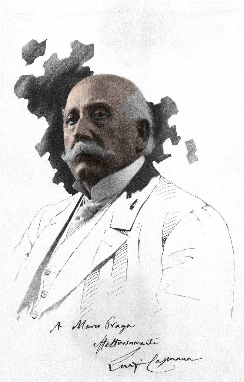 イタリアの作家、ルイジ・カプアーナ（1839-1915）の肖像。マルコ・プラガによる献辞付きの図面に写真のり。ミラネーゼ。 作： イタリアの写真家