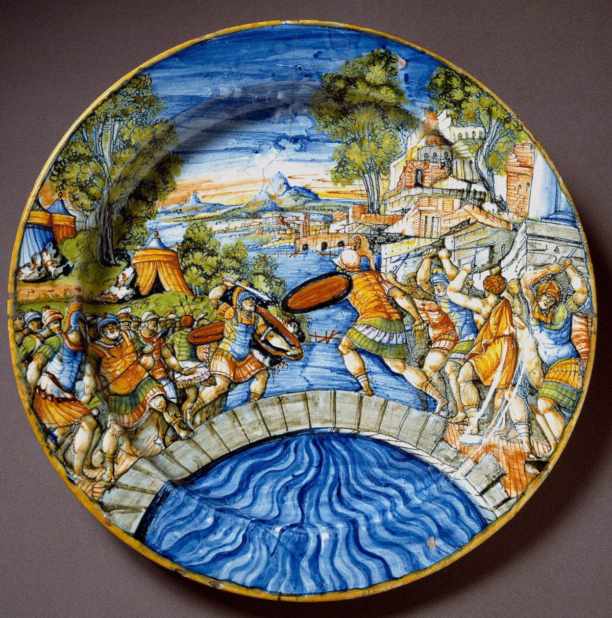 ローマの伝説的英雄ホラティウス・コクレスがエトルリア人との戦いでサブリウス橋を守るエピソード イタリア、ウルビーノのフォンタナ工房で製作された