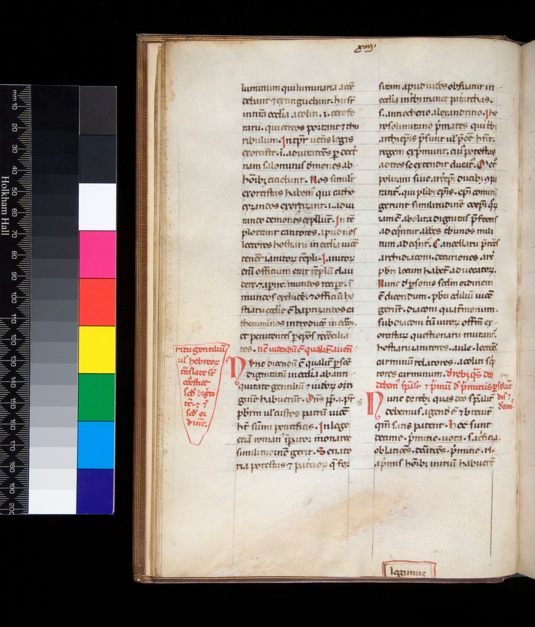 ミス165Johannes Belethus, Summa de ecclesiasticis officiis, f.13v.ゴシック様式のブックハンドの例、ルビと余白の修正が赤で書かれている 作： イタリア語学校