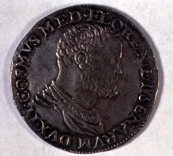 メディチ家のコジモ1世（1519-74）の肖像メダル 1557-68（銀製） 作： イタリア語学校