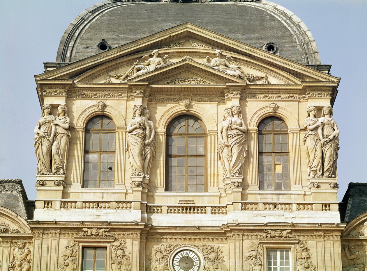 1639年から42年にかけて建てられたルーヴル美術館のパビヨンドロロージュ 作： ジャック・ルメルシエ