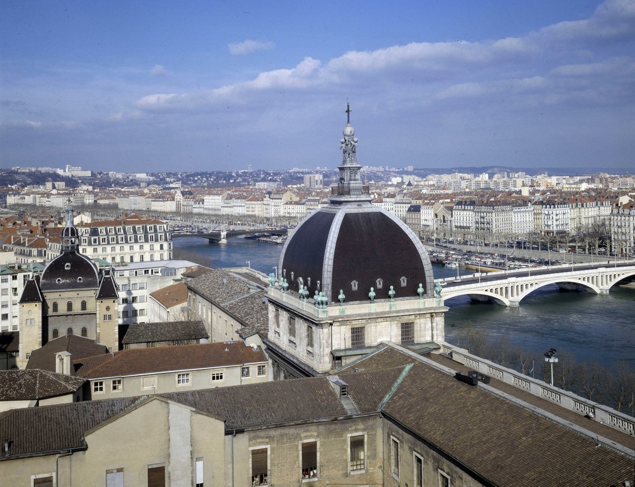 バロック建築。建築家ジャック・ジェルマン（Jacques-Germain）スフロ（1713-1780）によるホテル・デュー（1741 - 1748）のドーム。リヨン、ローヌ（69）。 作： ジャック・ジェルマン・スフロ
