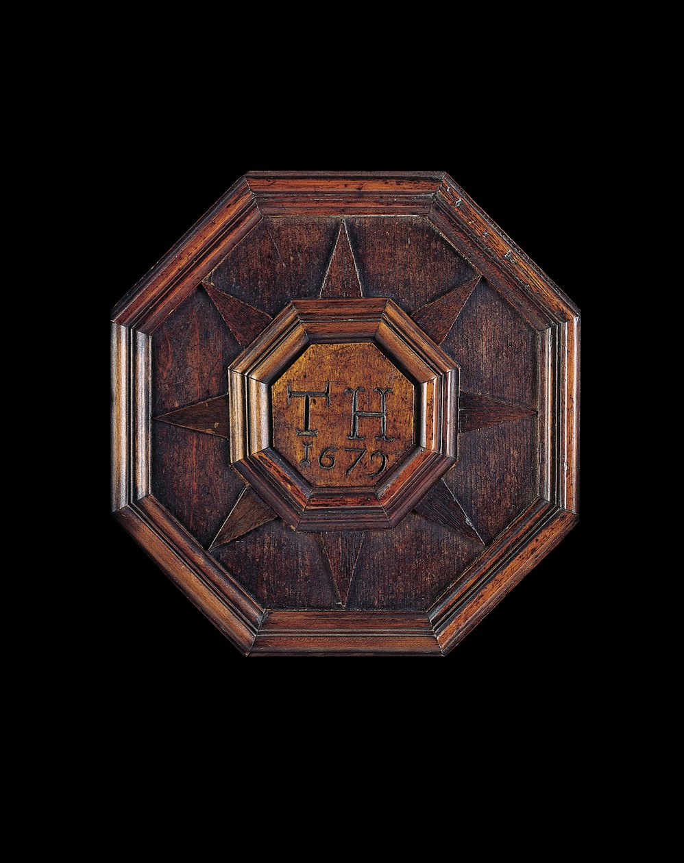ジョセフとバトシェバ教皇は、1679年にマサチューセッツ州セーラムにある貴重品キャビネットを彫刻し、適用しました 作： ジェームズ・シモンズ
