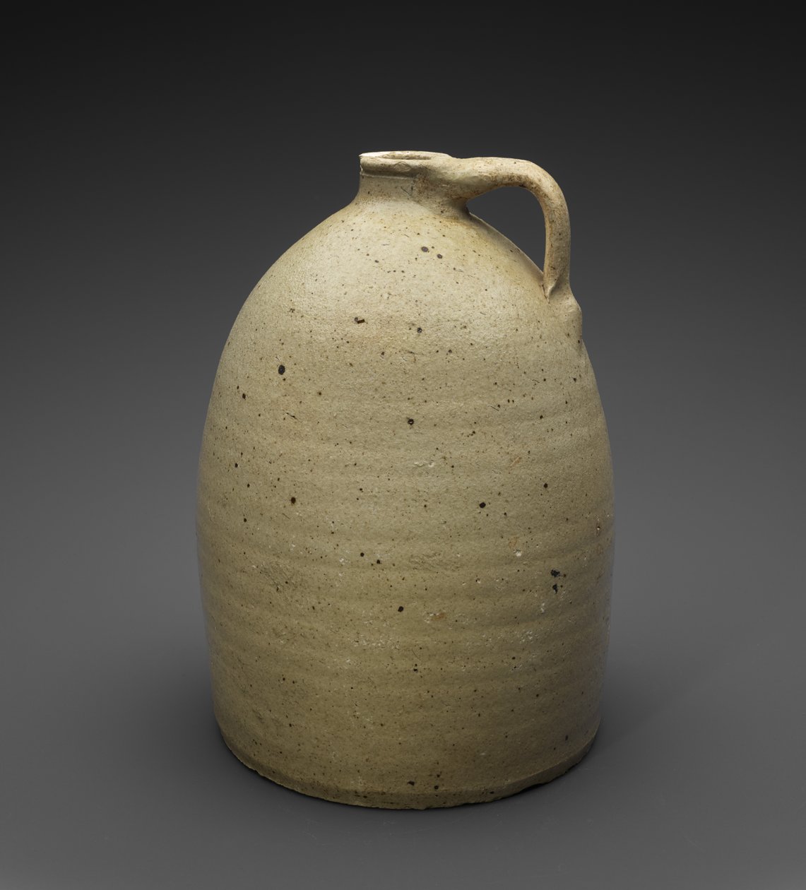 水差し、c。 1873-1900（アルカリ釉石器） 作： ジェームズW.ハーデン