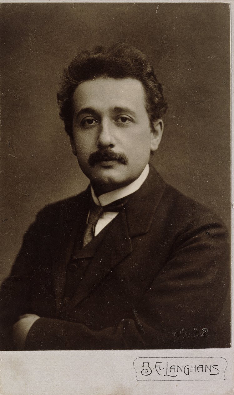 1912年、1912年にプラハで撮影されたアルバートアインシュタインのCarte-de-visite肖像 作： ヤン・ランハンス