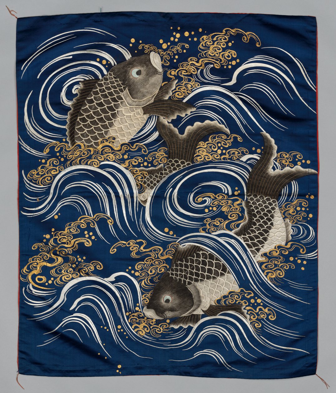 袱紗（ふくさ） 波の鯉 作： 日本、明治時代