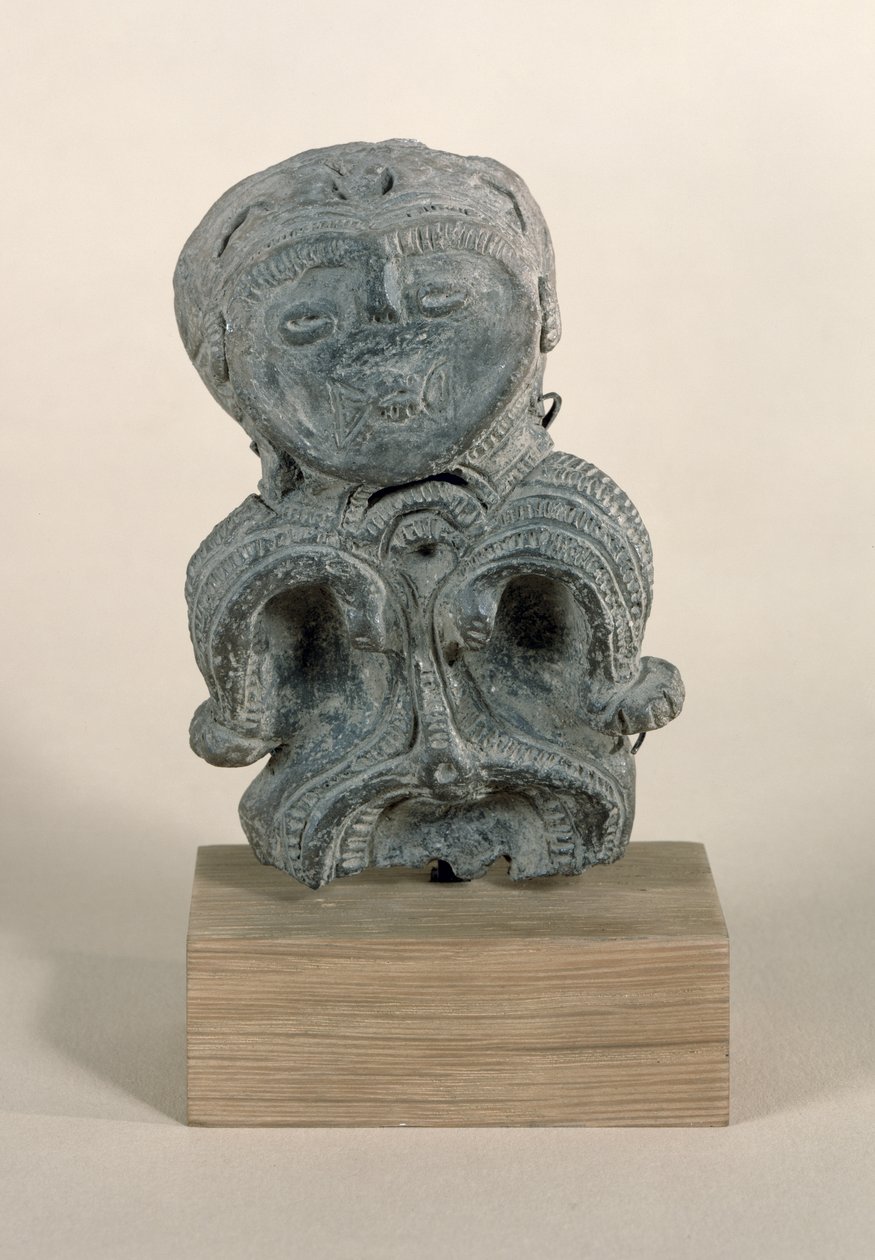 Jomon figurine (earthenware) 作： 日本語学校