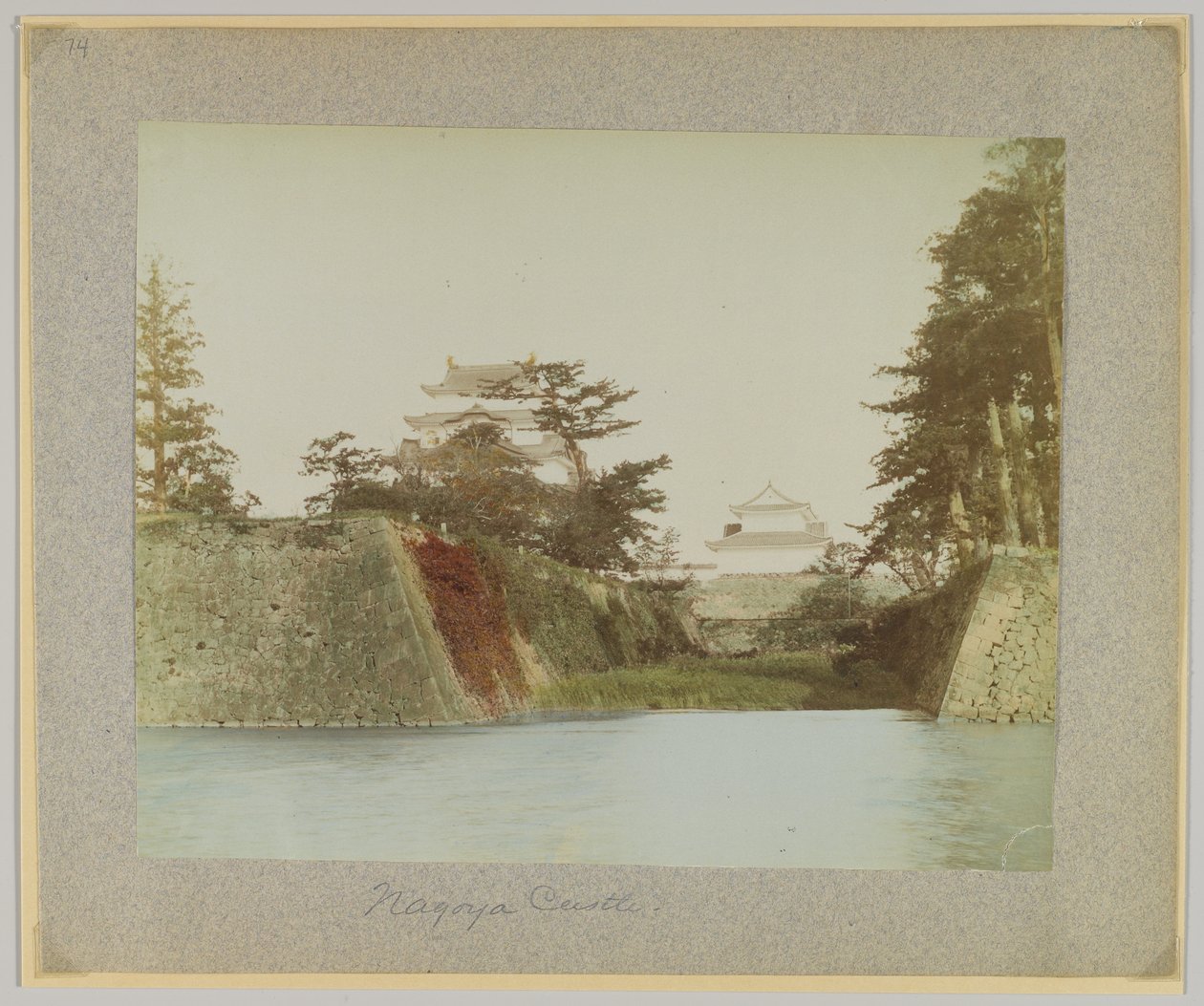 名古屋城（日本）（手彩色のモノクロ写真 作： 日本の写真家