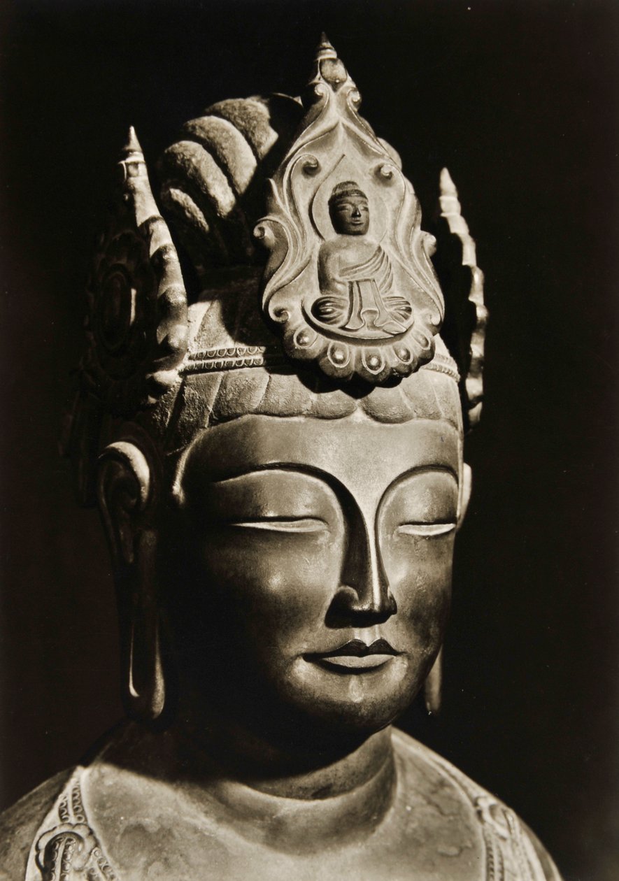 Yumechigai Kannon from the Early Nara Period, Horyuji, Nara, Japan, 1950  作： 日本の写真家