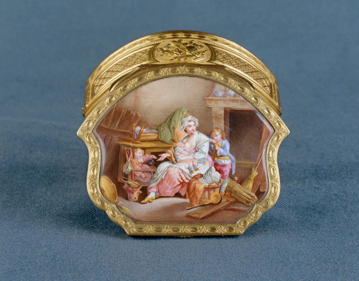 ジャンマリー・ティロンスナッフボックスJ.-B.グリューズの「沈黙」または「良き母」。グリューズ1766-1767 ... 作： ジャン・バプティスト・グレーズ