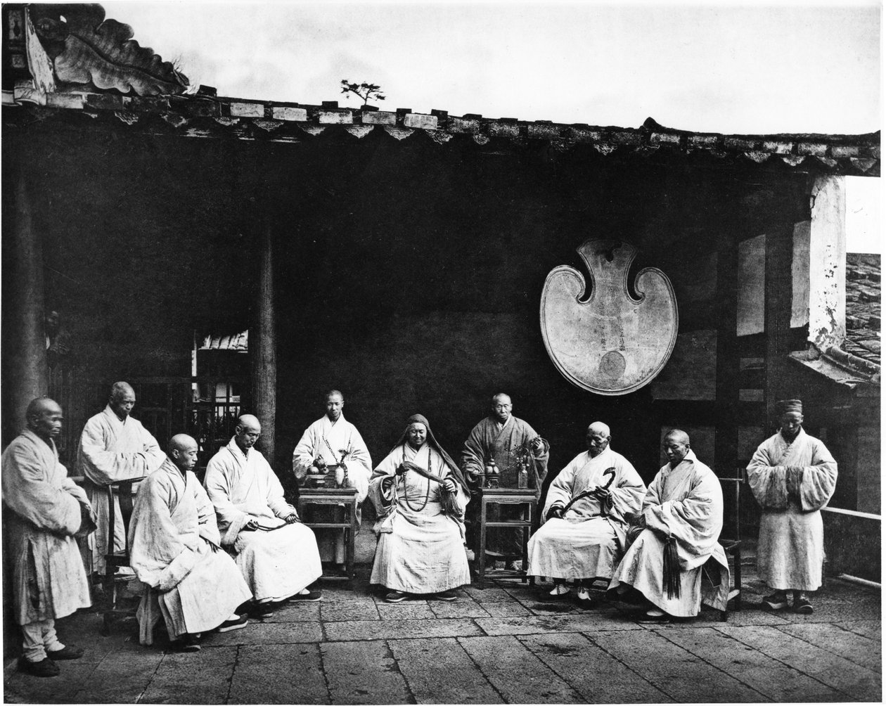 クーシャン修道院の修道院長と僧侶、1867年〜72年 作： ジョン・トムソン