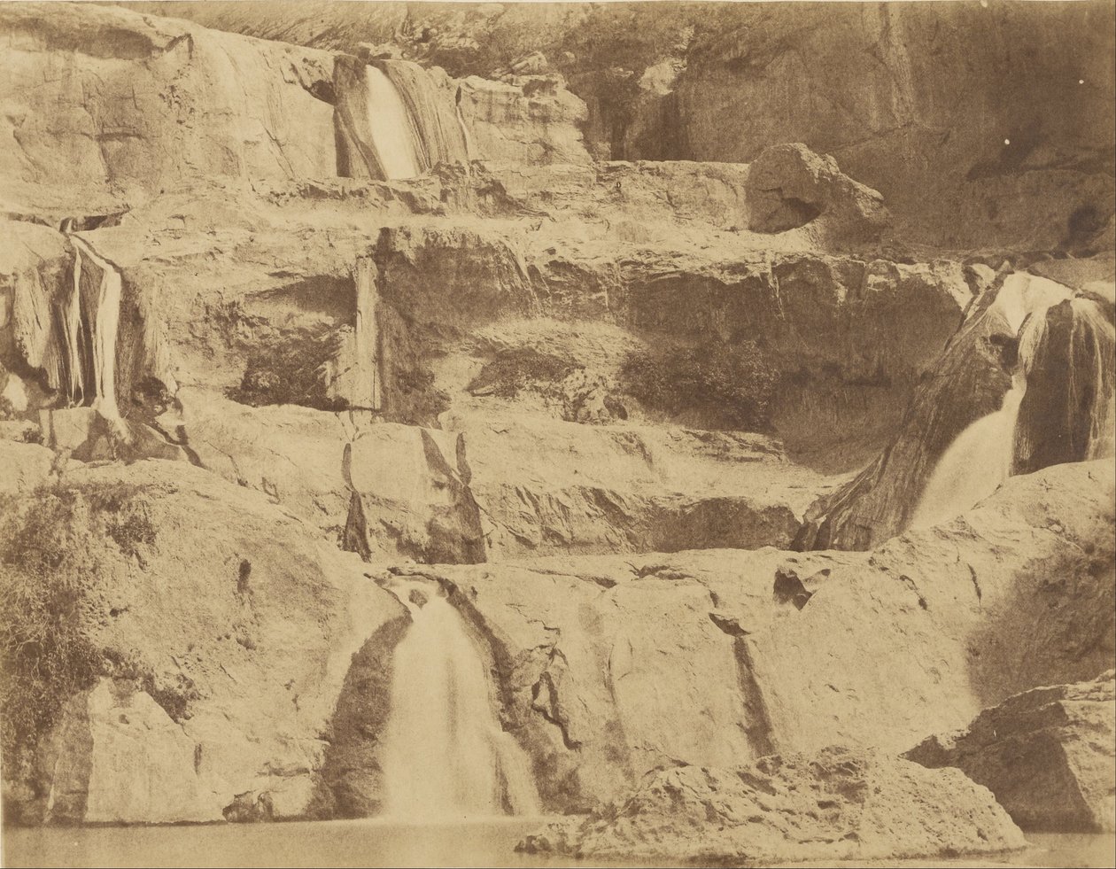 El-Ourit Waterfall、Tlemcen、Algeria 作： ジョン・ビーズリー・グリーン