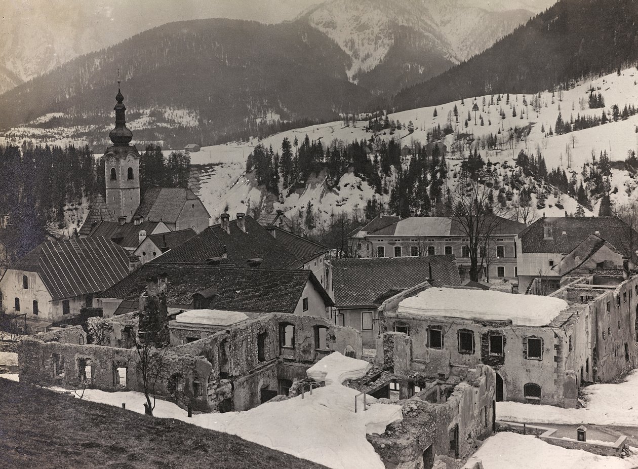 アルバム "Meine weltkriegs - Erinnerungen South-West Front (Carinthia, Italien, South Tyrol) (私の世界大戦-南西戦線の記憶（カリンシア、イタリア、トレンティーノ・アルト・アディジェ）1915年03月31日-1918年11月19日 - Josef Zohles Wien ": タルヴィジオの瓦礫（モノクロ写真 作： ヨーゼフ・ゾーレス