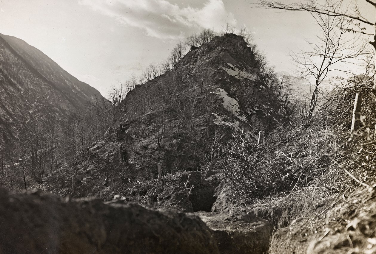 アルバム "Meine weltkriegs - Erinnerungen South-West Front (Carinthia, Italien, South Tyrol) (私の世界の戦争-南西戦線の思い出（カリンシア、イタリア、トレンティーノ・アルト・アディジェ）1915/03/1931-12/11/1918 - Josef Zohles Wien ": 戦地（モノクロ写真）。 作： ヨーゼフ・ゾーレス