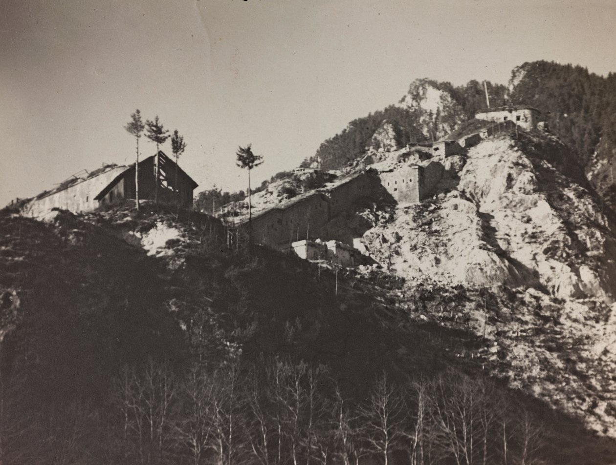 アルバム「Meine weltkriegs - Erinnerungen South-West Front (Carinthia, Italien, South Tyrol) (私の世界大戦-南西戦線の思い出（カリンシア、イタリア、トレンティーノ・アルト・アディジェ）31/03/1915-12/11/1918 - Josef Zohles Wien ":ヘンゼル要塞（モノクロ写真 作： ヨーゼフ・ゾーレス