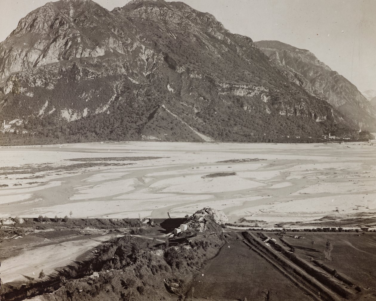 アルバム "Meine weltkriegs - Erinnerungen South-West Front (Carinthia, Italien, South Tyrol) (私の世界大戦-南西戦線の記憶（カリンシア、イタリア、トレンティーノ・アルト・アディジェ）1915年3月31日-1918年11月19日 - Josef Zohles Wien ": Tagliamento（モノクロ写真）。 作： ヨーゼフ・ゾーレス