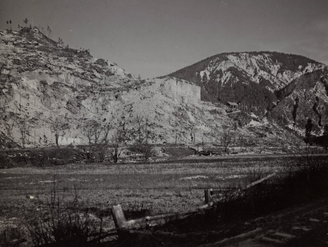 アルバム「Meine weltkriegs - Erinnerungen South-West Front (Carinthia, Italien, South Tyrol) (私の世界大戦-南西戦線の思い出（カリンシア、イタリア、トレンティーノ・アルト・アディジェ）31/03/1915-12/11/1918 - Josef Zohles Wien ":ヘンゼル要塞（モノクロ写真 作： ヨーゼフ・ゾーレス