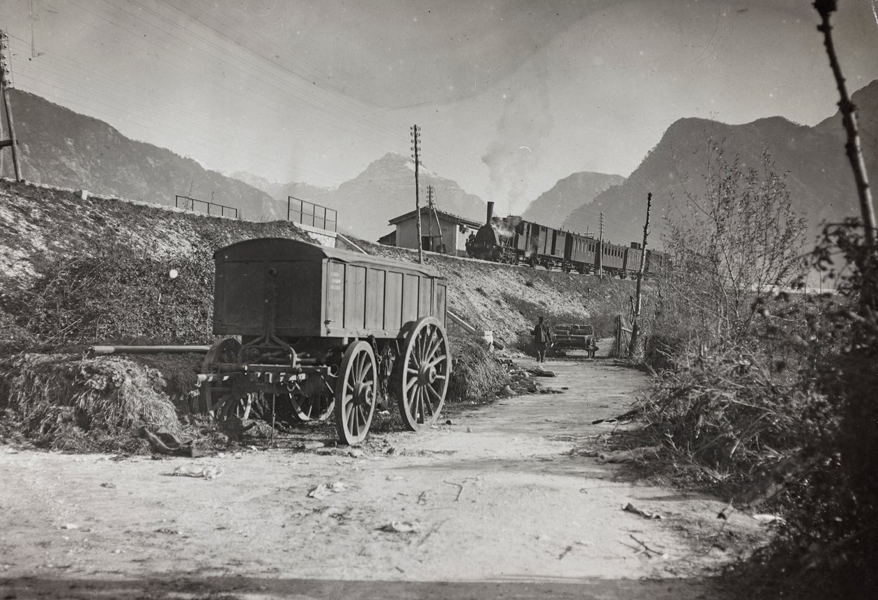 アルバム "Meine weltkriegs - Erinnerungen South-West Front (Carinthia, Italien, South Tyrol) (私の世界大戦-南西戦線の思い出（カリンシア、イタリア、トレンティーノ・アルト・アディジェ）1915年3月31日-1918年11月19日 - Josef Zohles Wien ": 鉄道Tolmezzo (モノクロ写真) 作： ヨーゼフ・ゾーレス