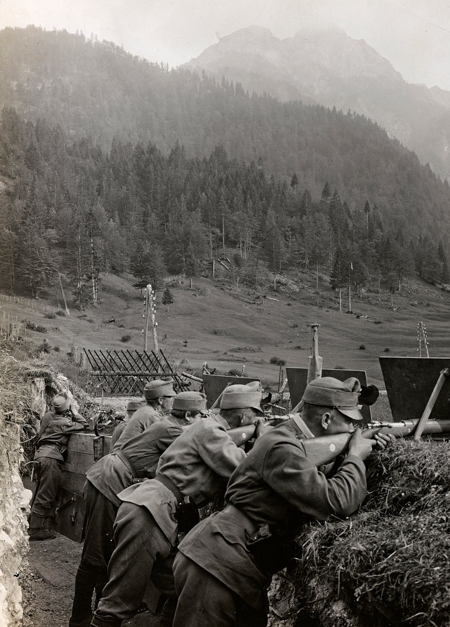 アルバム「Meine weltkriegs - Erinnerungen South-West Front (Carinthia, Italien, South Tyrol) (私の世界の戦争-南西戦線の思い出（カリンシア、イタリア、トレンティーノ・アルト・アディジェ）1915/03/1915-12/11/1918 - Josef Zohles Wien ": 塹壕の中の兵士（b 作： ヨーゼフ・ゾーレス