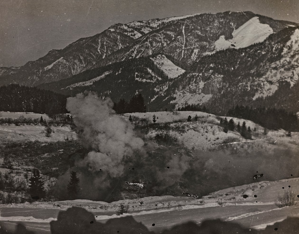 アルバム "Meine weltkriegs - Erinnerungen South-West Front (Carinthia, Italien, South Tyrol) (私の世界の戦争-南西戦線の思い出（カリンシア、イタリア、トレンティーノ・アルト・アディジェ）1915/03/1931-12/11/1918 - Josef Zohles Wien ": 戦地（モノクロ写真）。 作： ヨーゼフ・ゾーレス