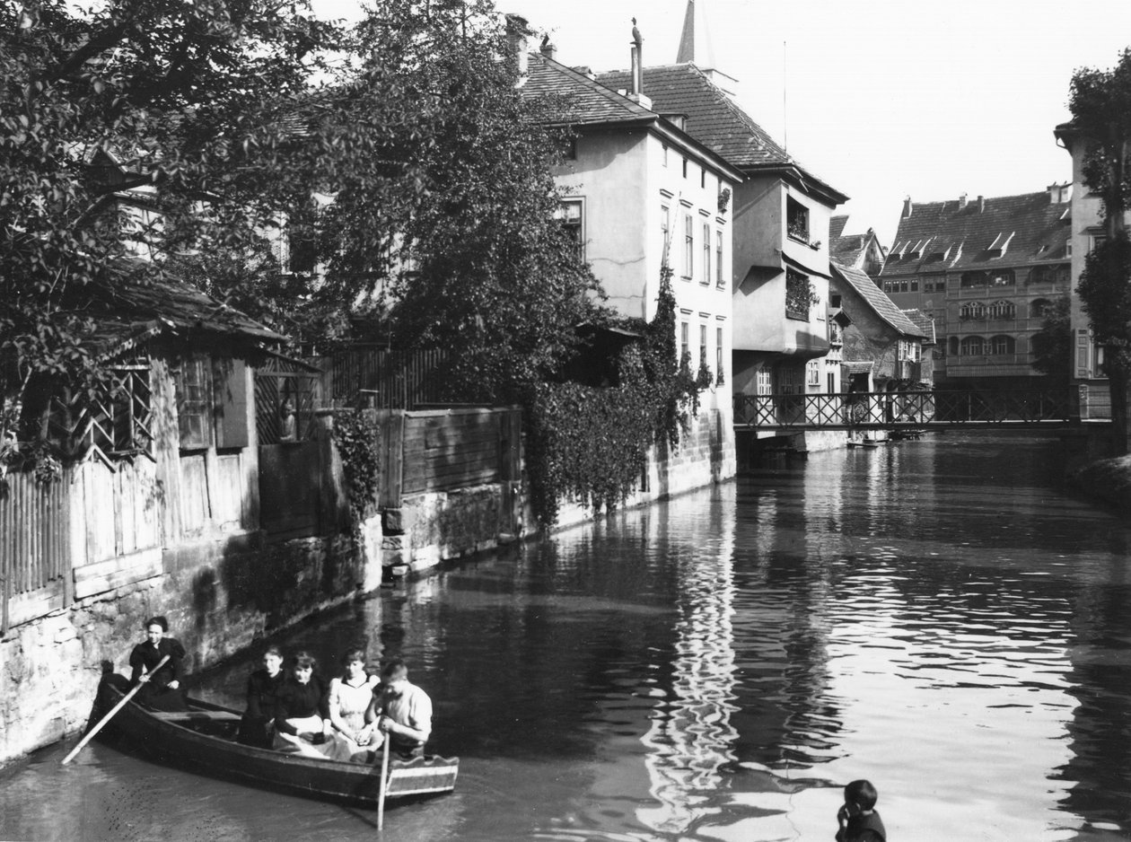 1910年頃、ティリンギアのエアフルトでゲーラ川でボート遊び 作： ジュセ