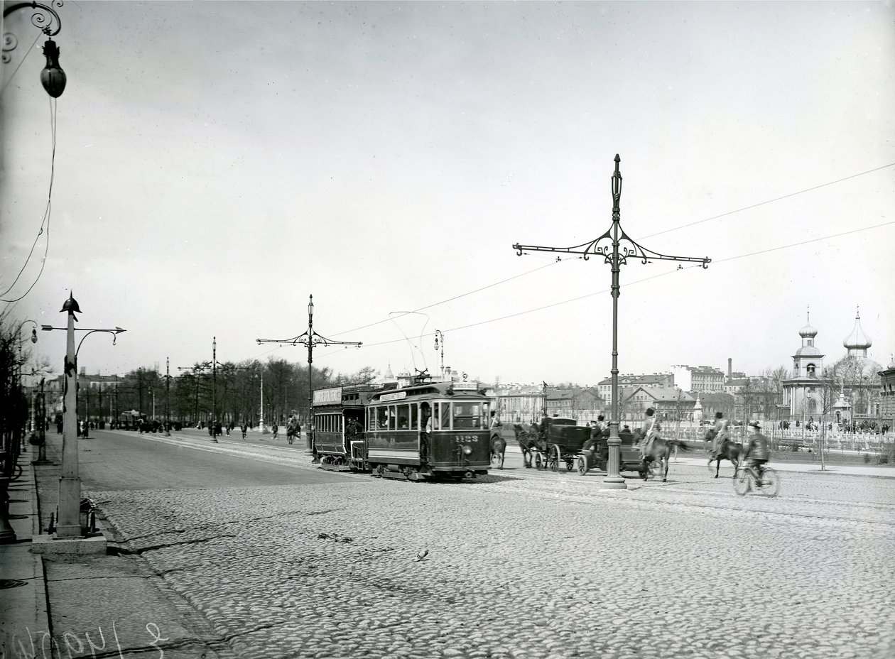 サンクトペテルブルクの電気路面電車、1910年頃 作： カール・カルロヴィッチ・ブラ