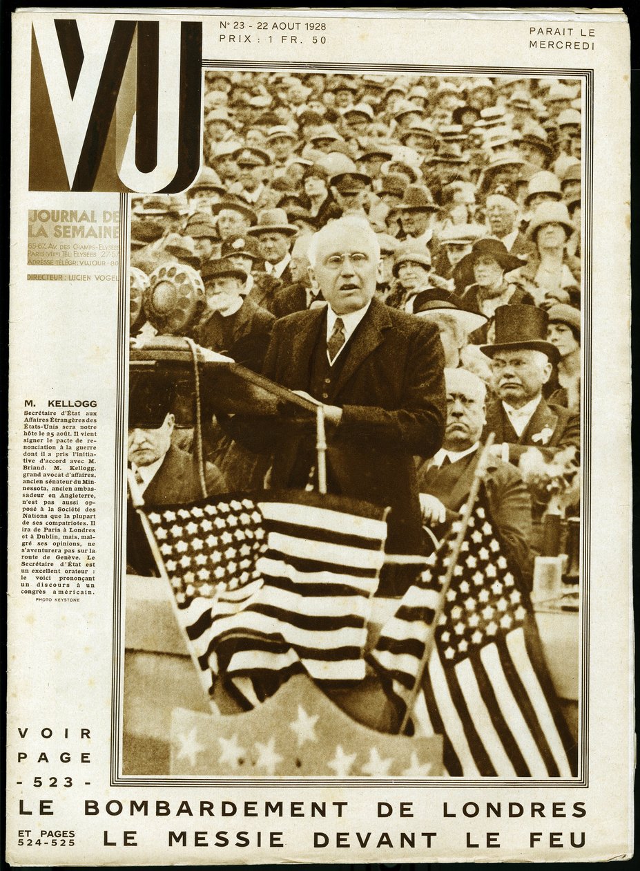 アメリカの政治家で、ミネソタ州の上院議員、1925年から1929年まで国務長官を務め、1929年にノーベル平和賞を受賞したフランク・ビリングス・ケロッグ（1856-1937）の、アメリカの議会での演説中の肖像。キーストーン撮影、週刊VUの表紙用 作： Keystone View Company