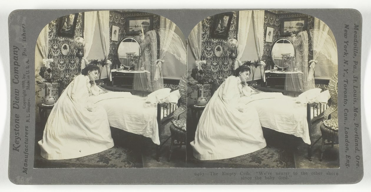 空のクリブ。赤ちゃんが亡くなってから彼岸に近くなった1899年。 作： Keystone View Company
