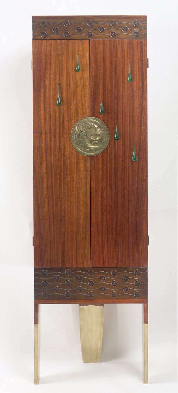 Enchanted Princesses Cabinet、c.1900（さまざまな木材、ガラス、ニッケルメッキの銅）（84711も参照） 作： コロマンモーザー