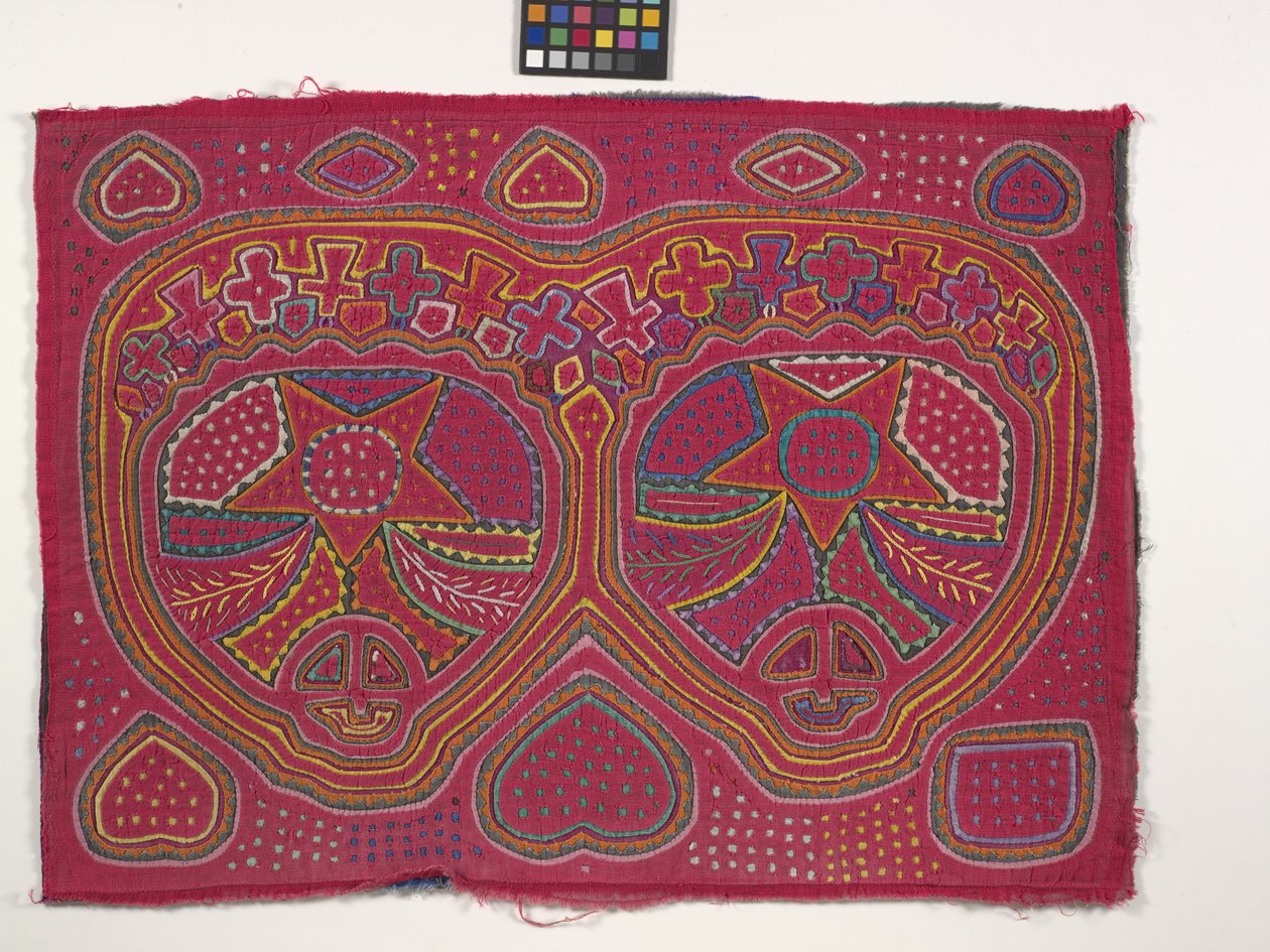 Shirt Panel (Mola) (photo)   1449692   ja       japanese Successfully Translated  Original: Design for the Grand Staircase, Buckingham Palace, the Centre & 2d Translat: Design for the Grand Staircase, Buckingham Palace, the Centre & 2d 1442174 ja japanese  作： クナ インド文化
