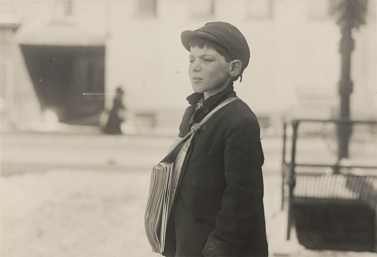 トニー・カサーレ、ボローニャ、11歳 4年間新聞を売っていた、ハートフォード... 1909年3月 作： ルイス・ウィックス・ハイン