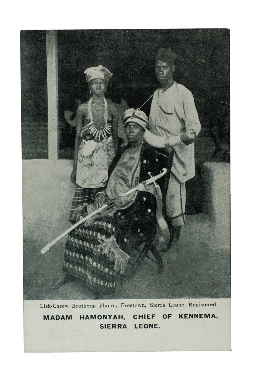 マダム・ハモニア、ケネマの首長、シエラレオネ、1905-07年 作： Lisk Carew Brothers