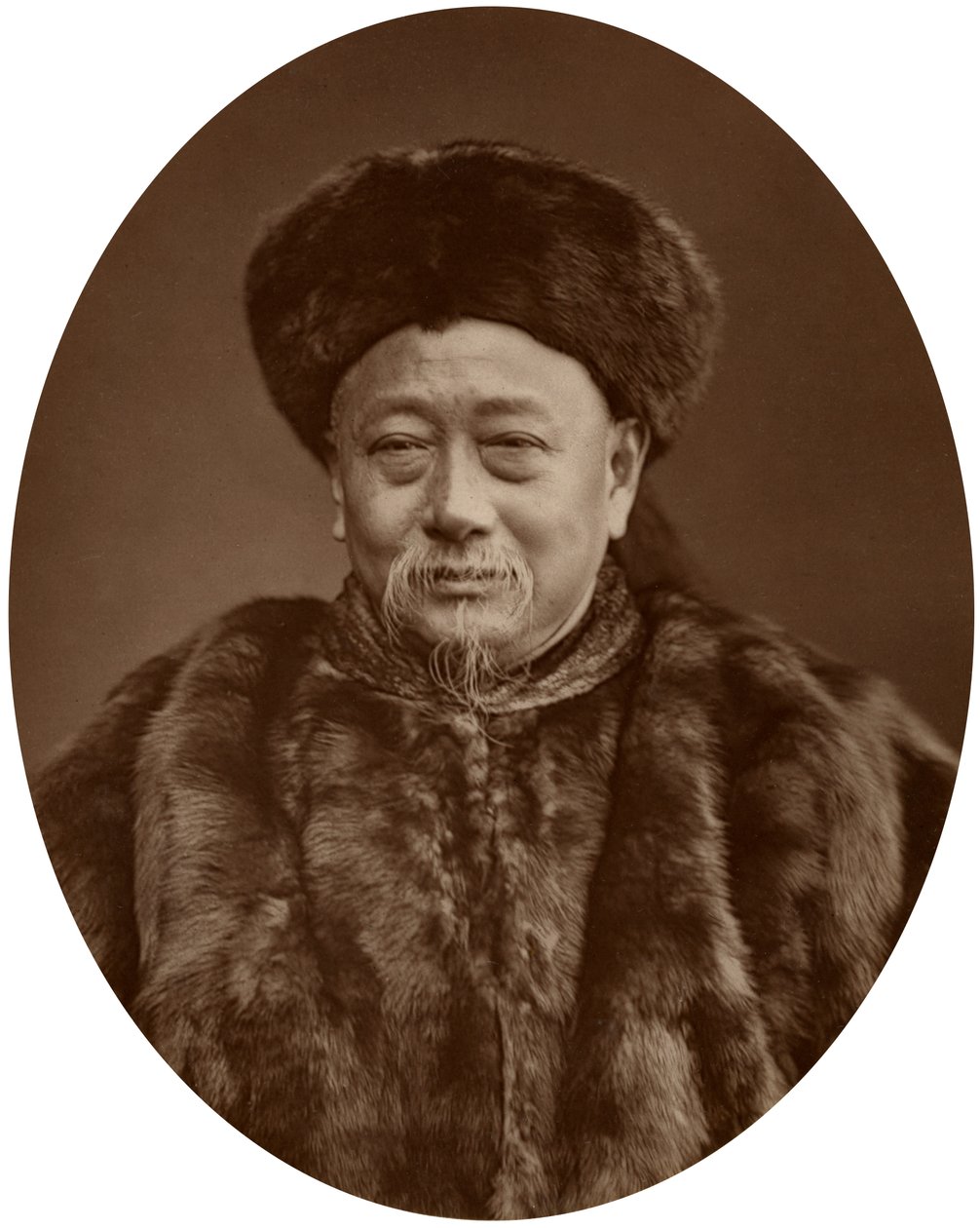 クオソンタオ、イギリスへの最初の中国大使、1880年。 作： ロックとホイットフィールド