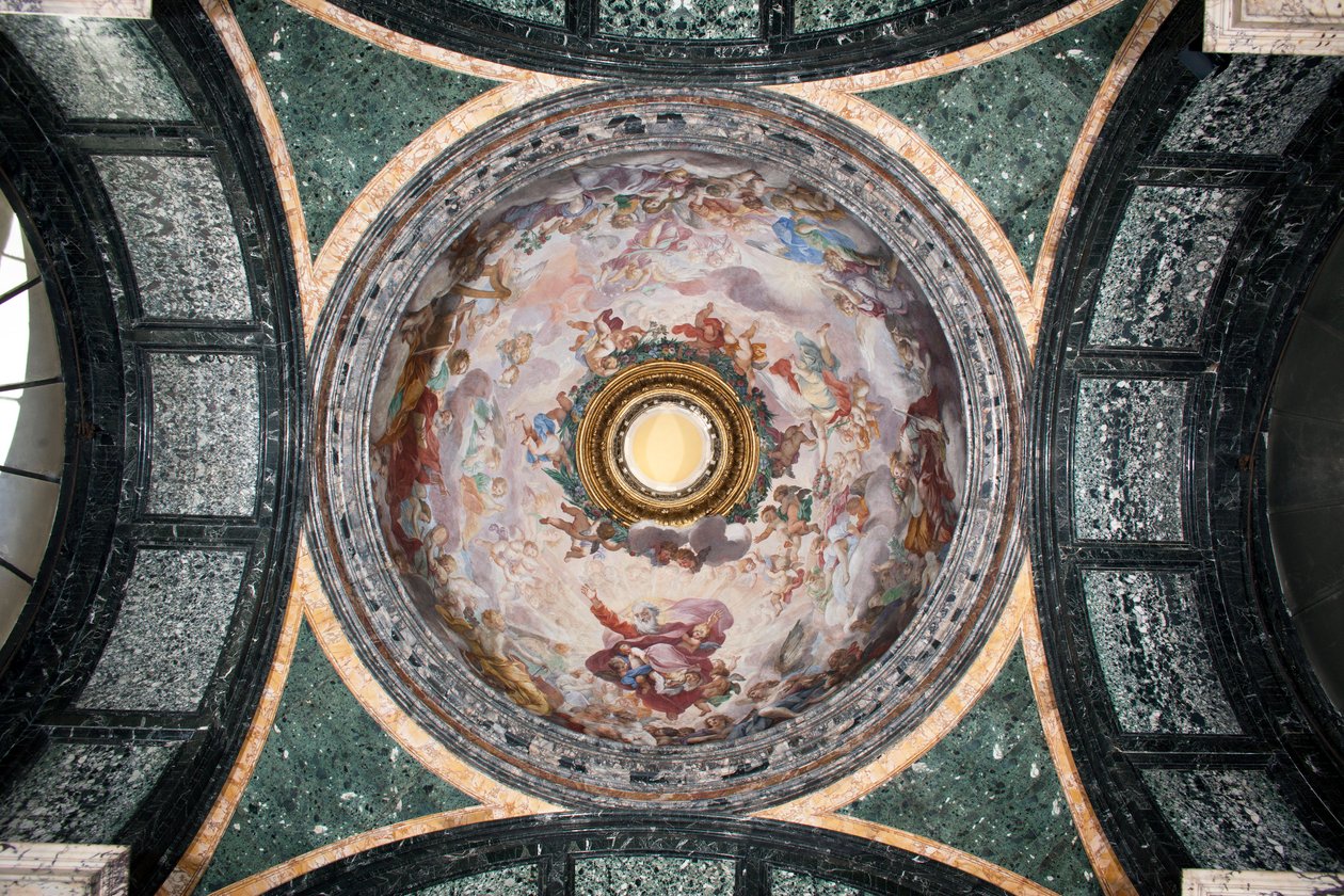 View of the dome of Cybo Chapel, frescoed decorated by Luigi Garzi (1638-1721) (View of the dome of Cybo Chapel frescoed by Luigi Garzi) Rome Basilica di Santa Maria del Popolo (Church of Santa Maria del Popolo), Cybo Chapel 作： ルイージ・ガルツィ