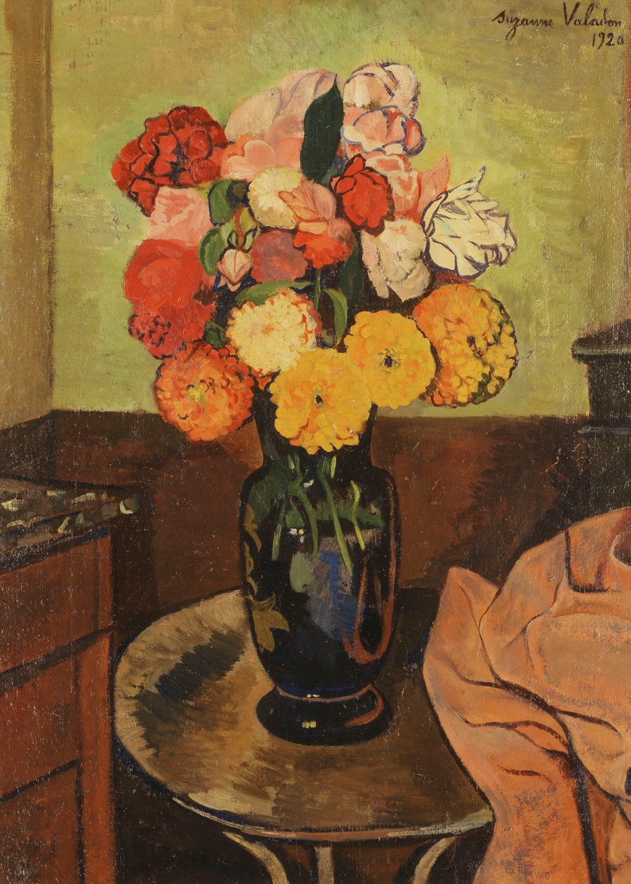 円卓上の花瓶;円卓の上の花瓶、1920 作： マリー・クレメンティーヌ・ヴァラドン