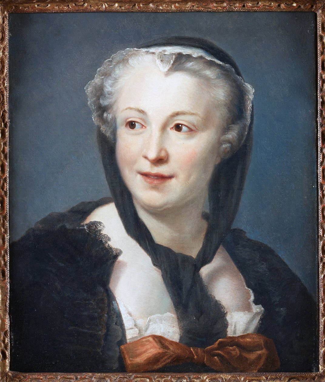 小説家Francoise de Graffigny (1695-1758)の肖像 par La Tour, Maurice Quentin de (1704-1788).パステル、キャンバス、サイズ：46,5x38、個人蔵 作： モーリス・クエンティン・ド・ラ・トゥール