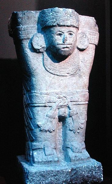アトランタ形式の祭壇サポート、西暦800-1300年 作： マヤ