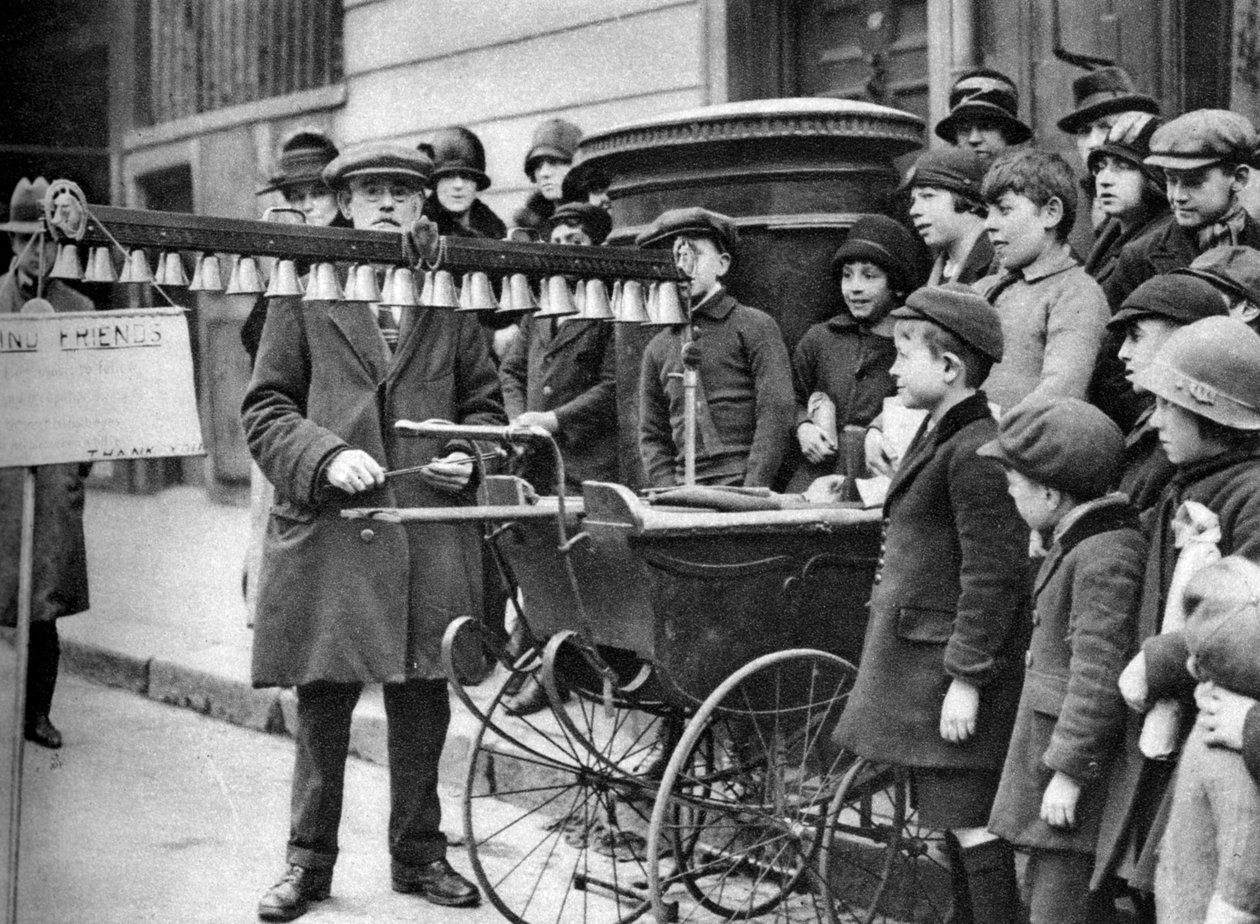 ベルブッシュ、ロンドン、1926-1927。 作： マクリーシュ