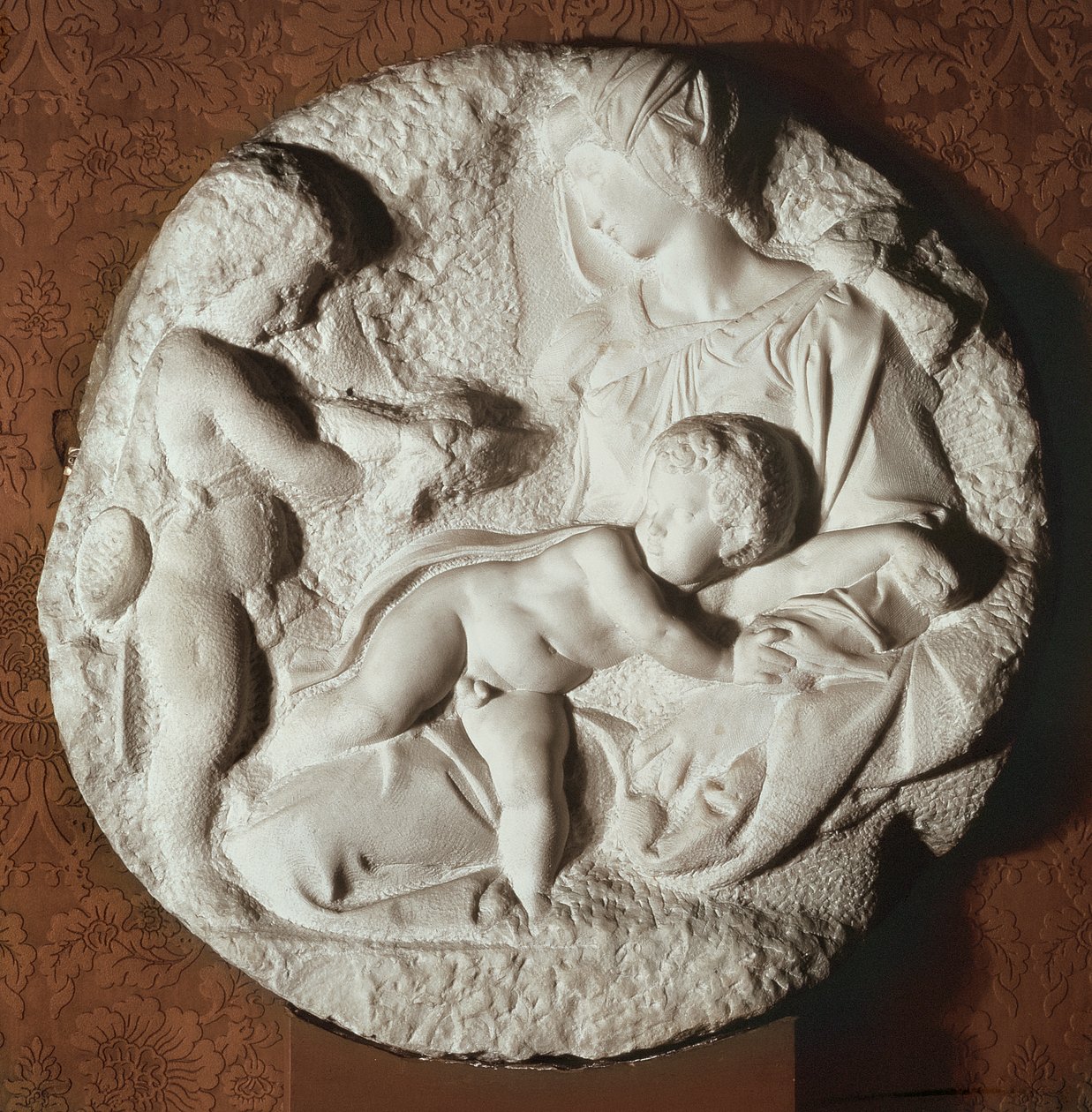 Tondo Taddei、ミケランジェロブオナローティ作の円形の石の彫刻パネル（1475〜1564） 作： ミケランジェロ・ブオナローティ