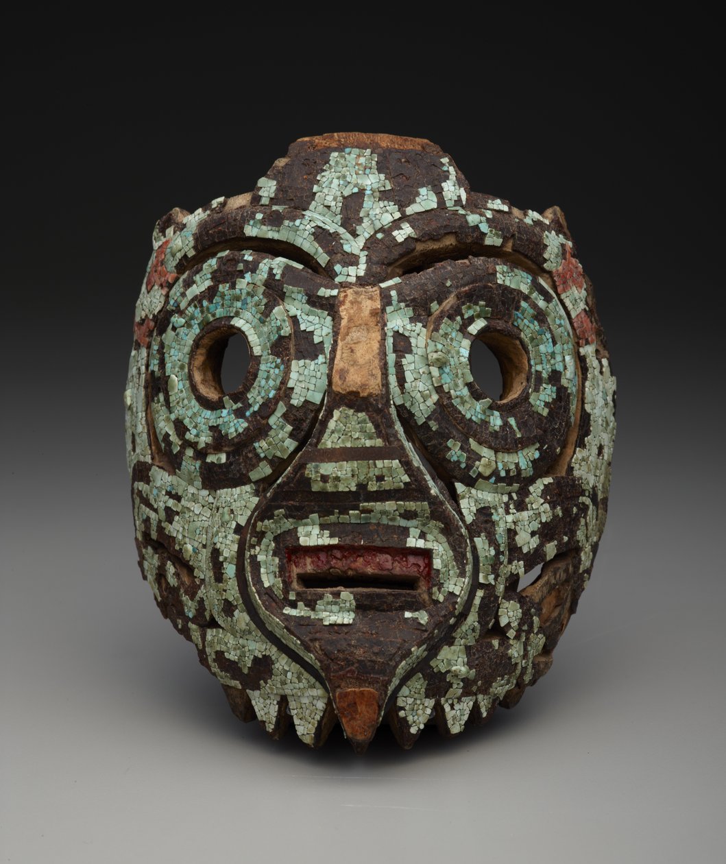 おそらくトラロックのマスク、c.1350-1521（木材、ターコイズ、シェル、亜炭、樹脂） 作： Mixtec Mixtec