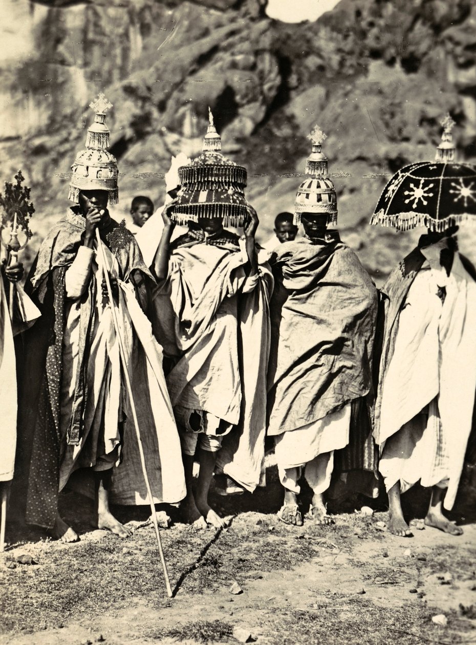 ファシストの時代に帝国を築く：アビシニアン神父の一団 1936年09月05日（モノクロ写真 作： モデスティノ・バルディネッティ