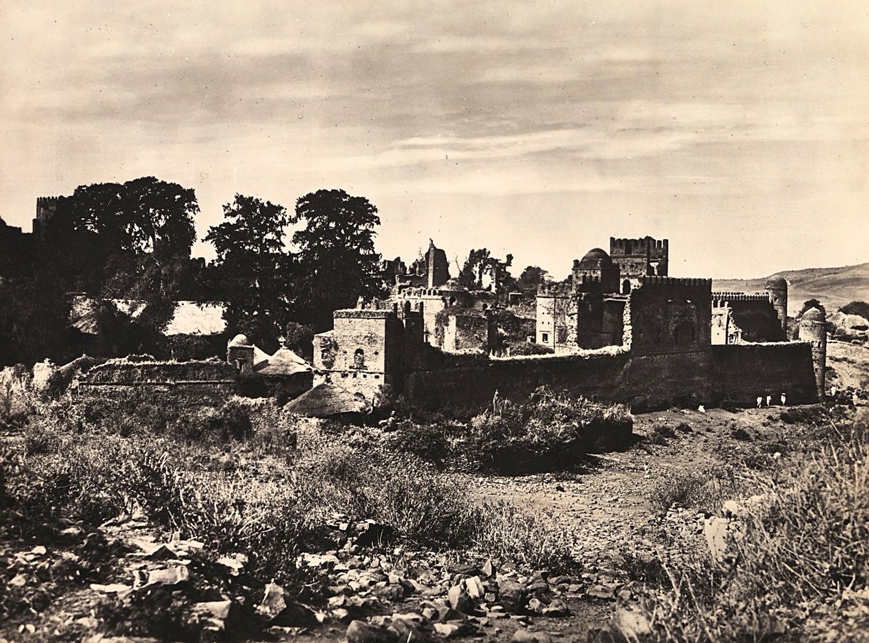 ファシスト時代の帝国建設：エチオピア・ゴンダールのファシラダス王の城、1936年09月05日（モノクロ写真 作： モデスティノ・バルディネッティ