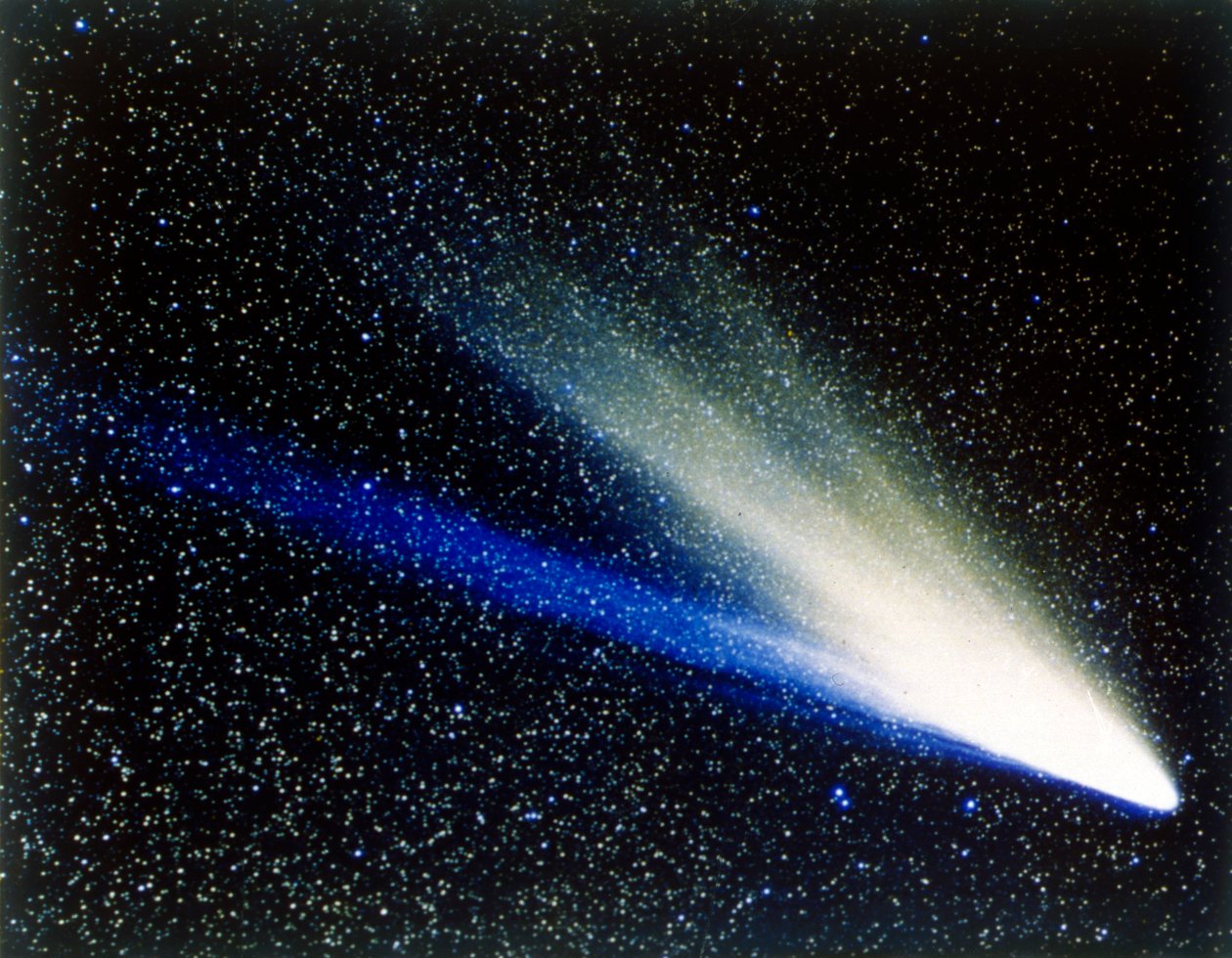 太陽に近い西彗星、1976年。 作： NASA画像