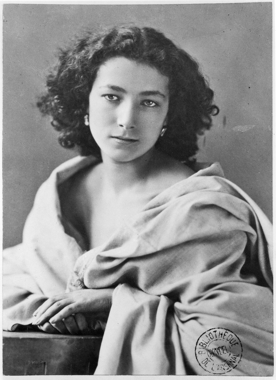 衣装を着たサラベルナール（1844-1923）、1860年頃 作： ナダール