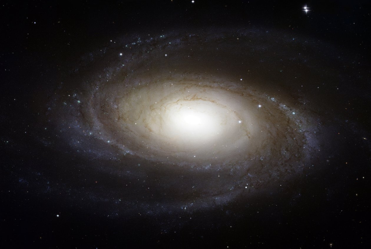 ハッブル望遠鏡から見た明るい渦巻銀河M81。 NASAの信用。科学天文学恒星空間 作： 全米航空宇宙局全米航空宇宙局