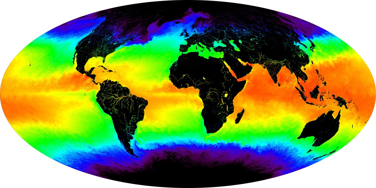 クレジット画像提供：MODIS Ocean Group、NASA GSFC、およびマイアミ大学：偽色画像で表示される海面温度。 2001年5月の1か月のコンポジット。赤と黄色は暖かさを示します 作： 全米航空宇宙局全米航空宇宙局